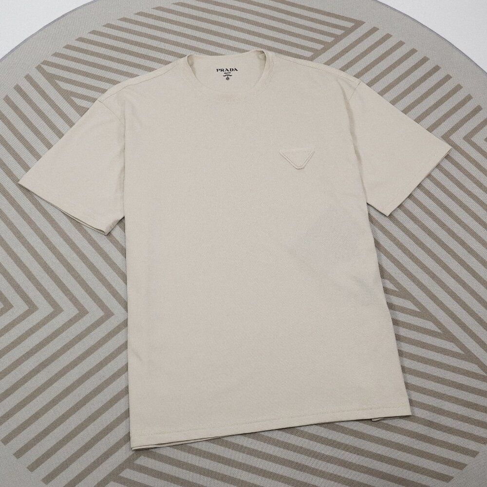 Prada patch triangle label crew neck short sleeves
